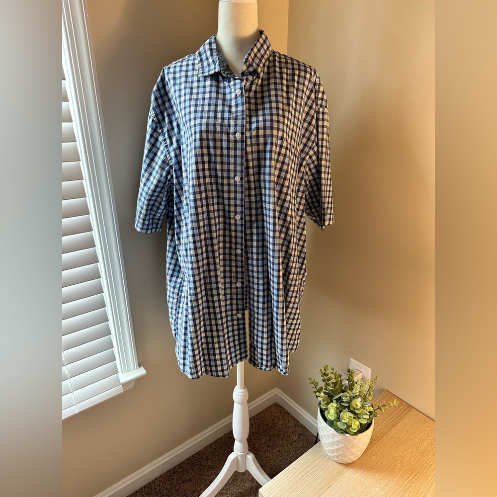 NWOT Mens XLT Short Sleeve Button Down